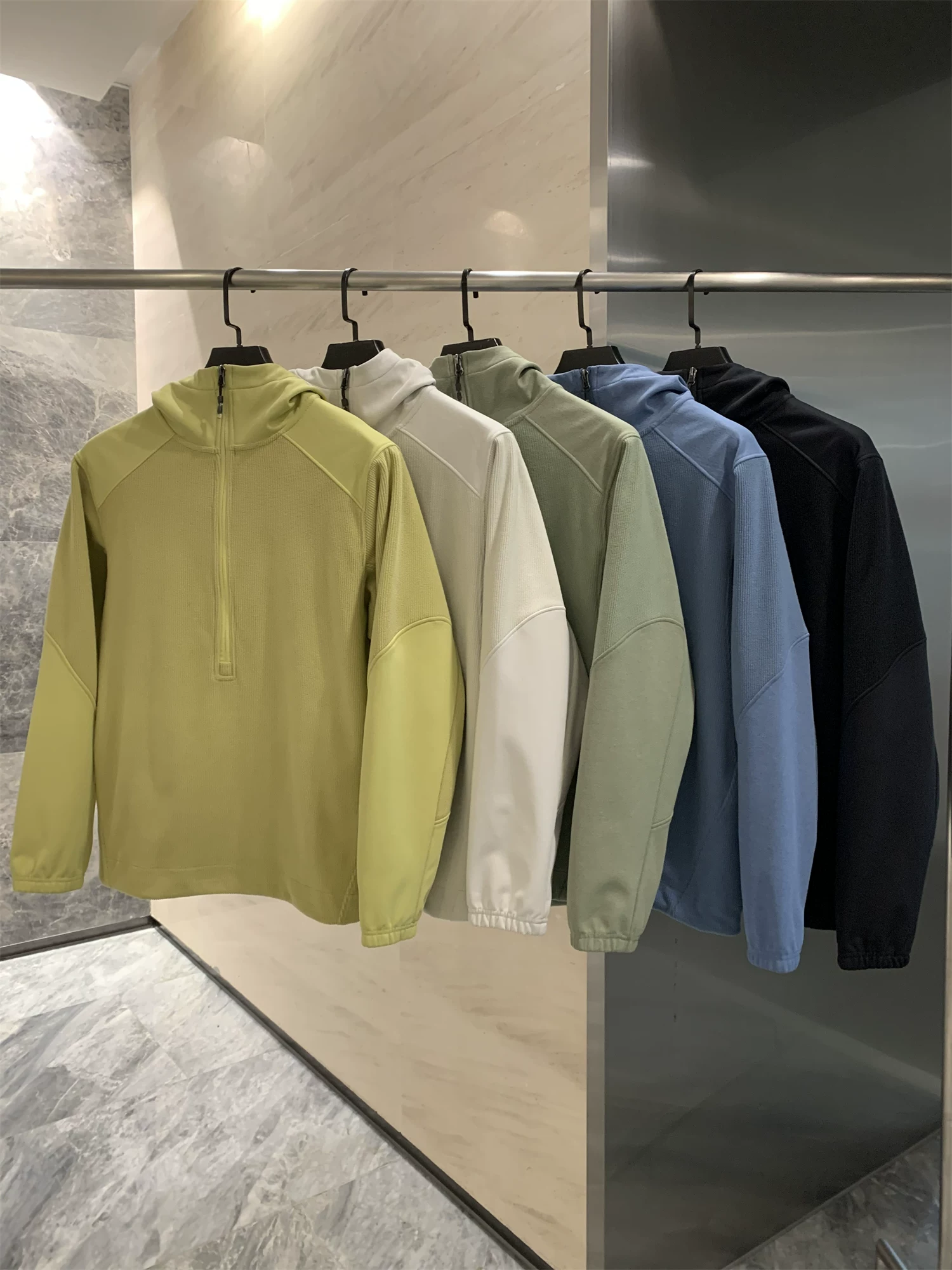 Don Quixote Mountain Series Outdoor! Thiết kế nửa khóa kéo! Áo nỉ có mũ trùm đầu kiểu thể thao giản dị dành cho cặp đôi có họa tiết ca rô