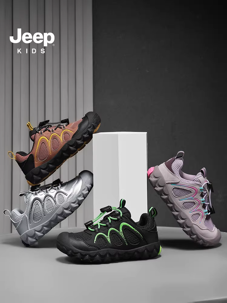 Giày đi bộ ngoài trời Jeep giày chạy bộ lưới thoáng khí giày thể thao bé trai mùa thu 2025 giày lười trẻ em mới
