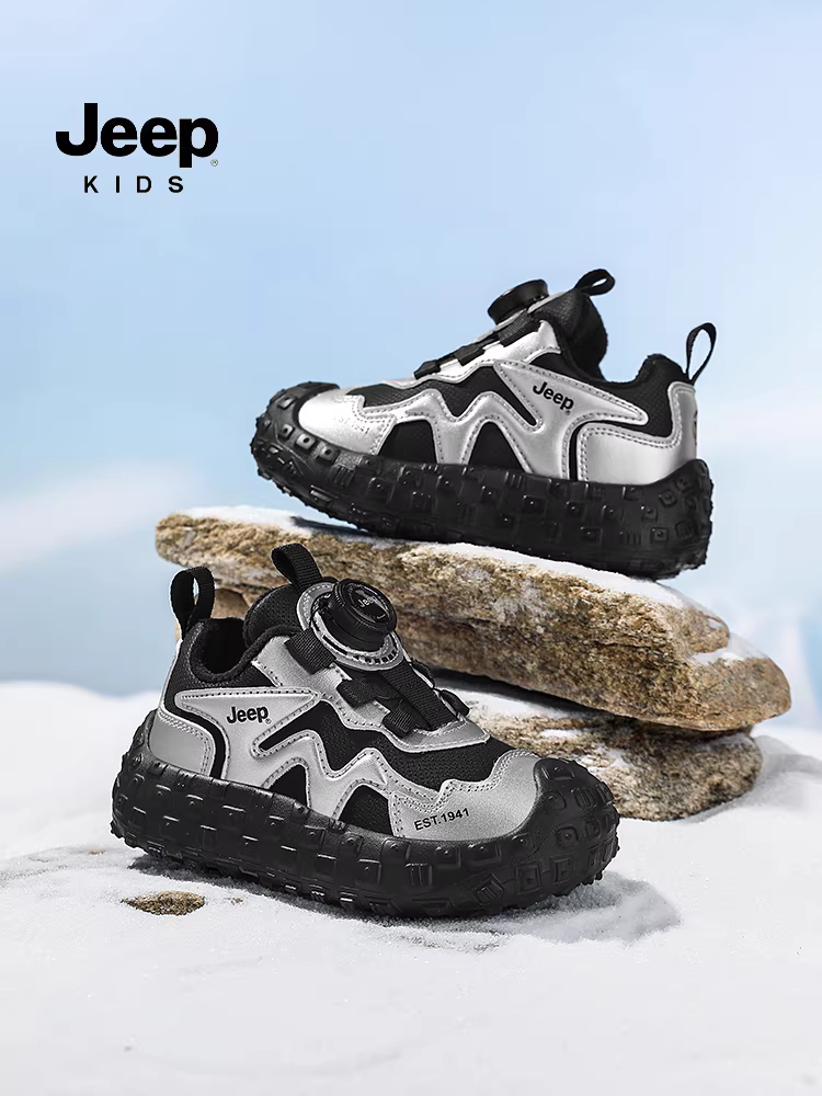 Giày thể thao bé trai Jeep, ấm áp và lót lông cừu, mẫu mới mùa đông 2025, giày đi bộ ngoài trời cho trẻ em, giày trẻ em, giày cotton đôi.