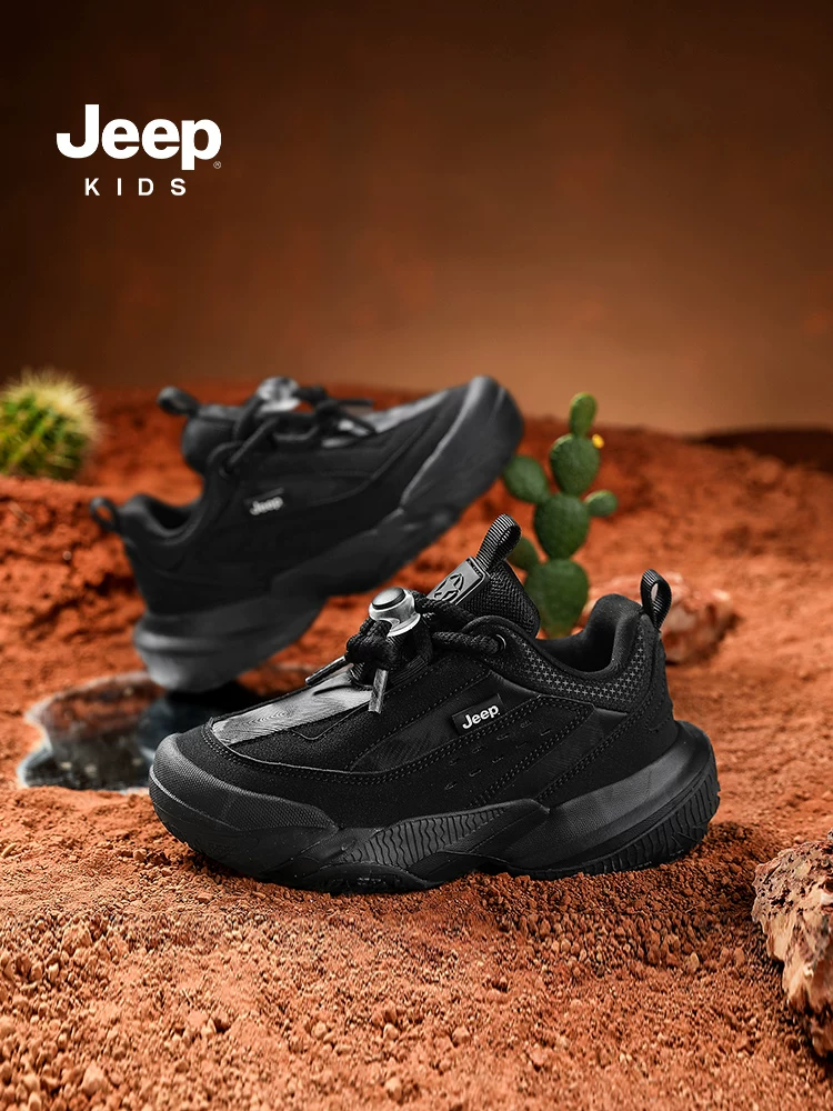 Giày thể thao nam màu đen của Jeep, chất liệu da, mùa thu đông, giày trẻ em, kiểu lười, mới năm 2024, giày chạy bộ trẻ em