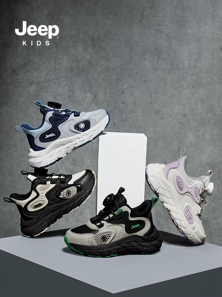 Giày trẻ em Jeep mùa thu giày thể thao màu đen bề mặt da 2024 phong cách mùa thu mới có nút đế mềm giày trẻ em giày bé trai