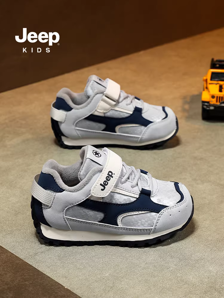 Giày trẻ em Jeep cho bé trai, giày chạy bộ lót lông cừu, giày thể thao trẻ em, mẫu mới 2025, giày cotton chống trơn trượt.