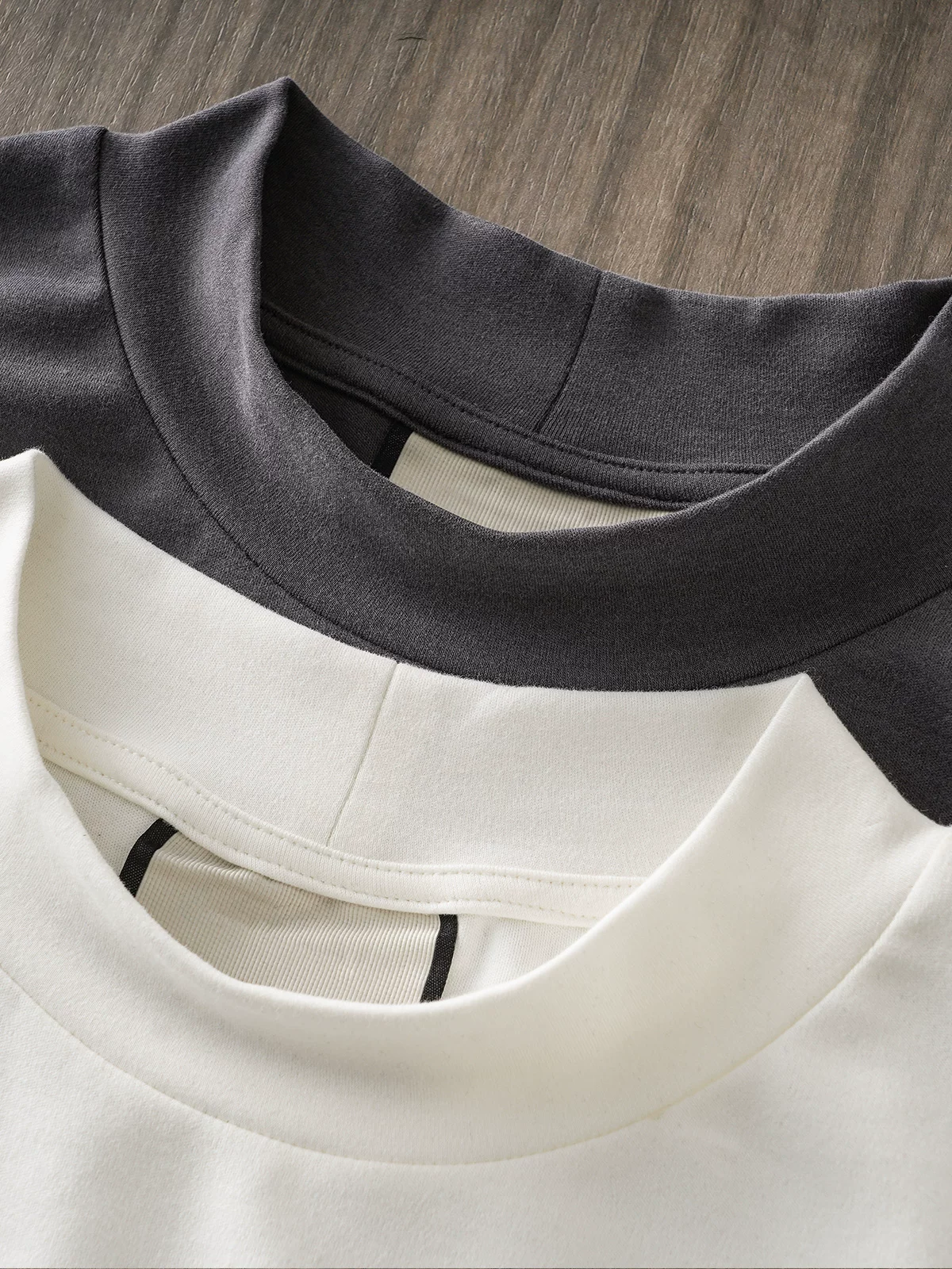 Áo thun cổ tròn kiểu Mỹ dành cho nam, áo thun cổ tròn cao cấp chống nhăn mùa hè tay ngắn nặng 300G, nửa tay màu trắng tinh khiết.