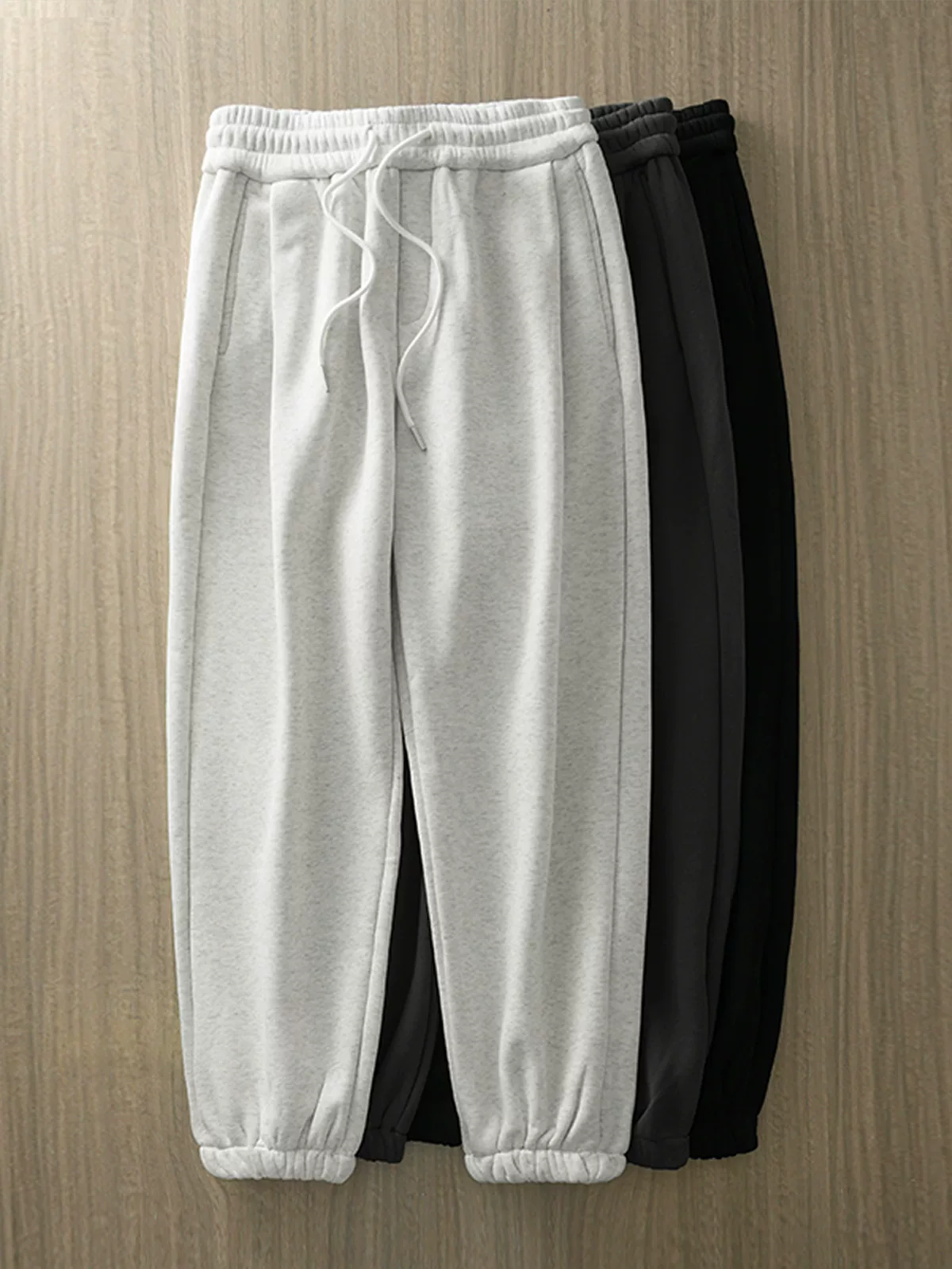 Quần jogger dệt kim dày dặn lót lông cừu OMZM dành cho nam, kiểu dáng rộng rãi mới mùa thu đông với hiệu ứng xếp ly, quần thể thao màu xám giản dị