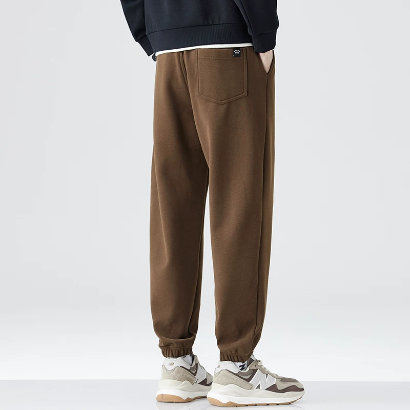 Quần jogger nỉ dày dặn OMZM460G dành cho nam, mẫu mới mùa đông 2024, chất liệu nỉ dày giữ ấm, kiểu dáng thường ngày