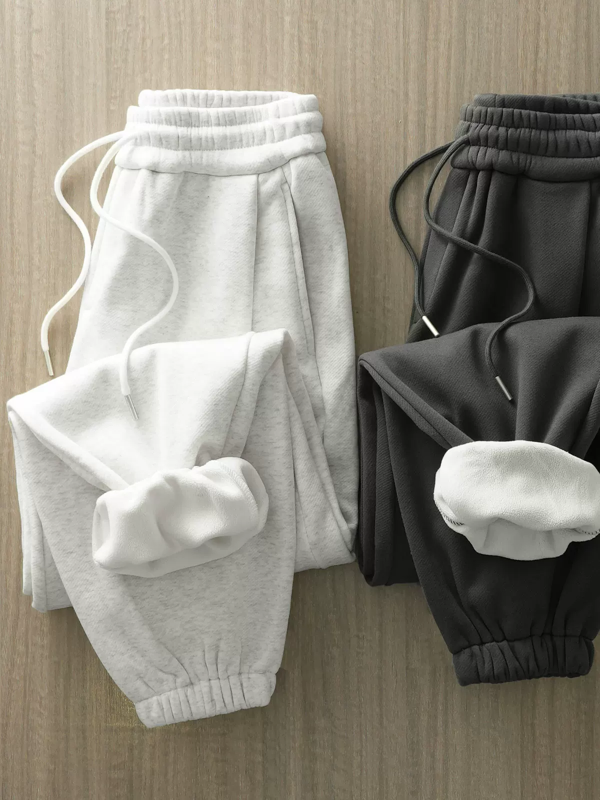 Quần jogger dệt kim dày dặn lót lông cừu OMZM dành cho nam, kiểu dáng rộng rãi mới mùa thu đông với hiệu ứng xếp ly, quần thể thao màu xám giản dị