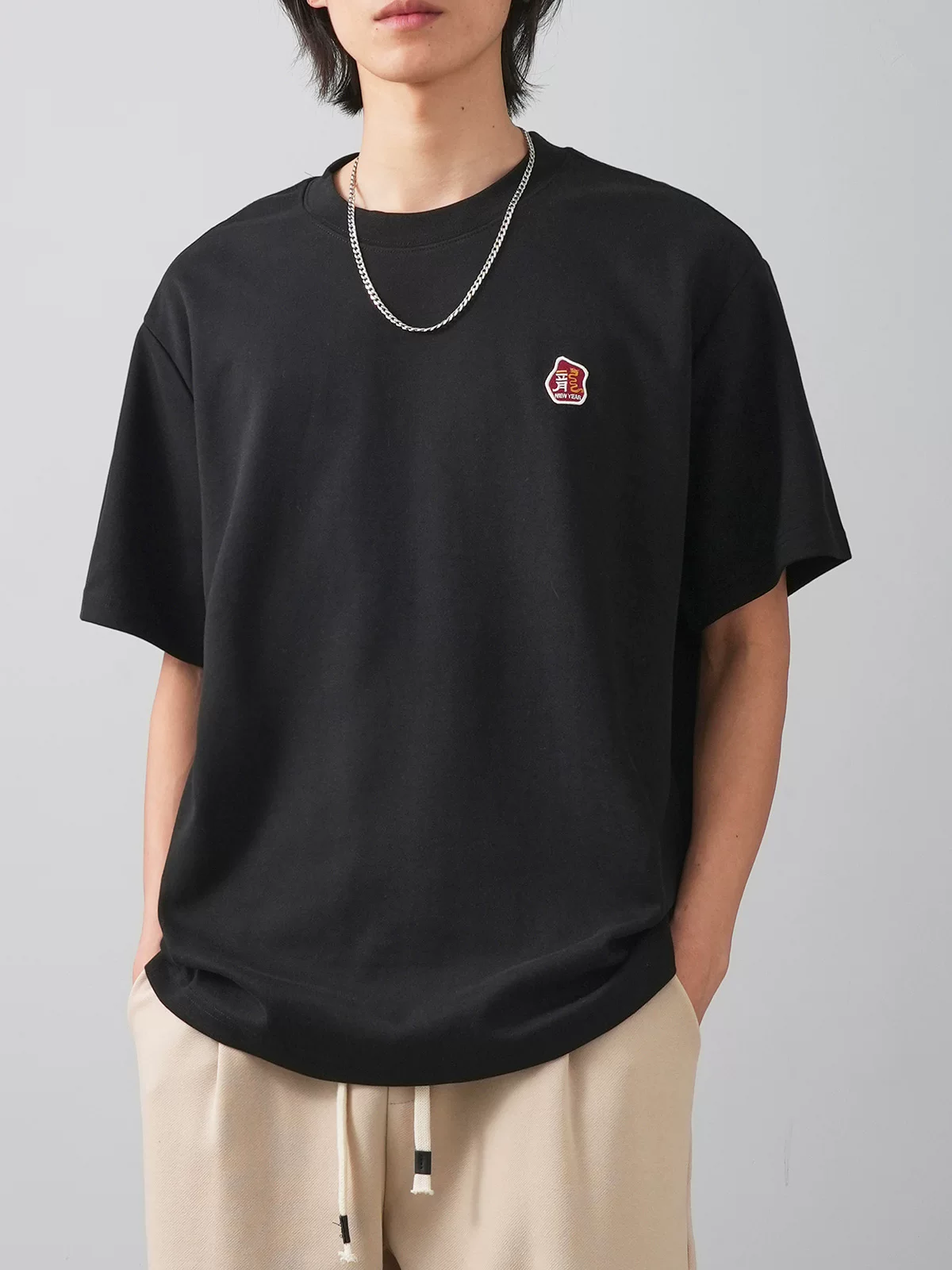 Áo thun thêu hình Rồng năm 2025, chất liệu dày dặn 300G, dành cho nam, tay ngắn, kiểu dáng cổ tròn, xu hướng quốc dân mùa hè mới, mang lại cảm giác cao cấp.