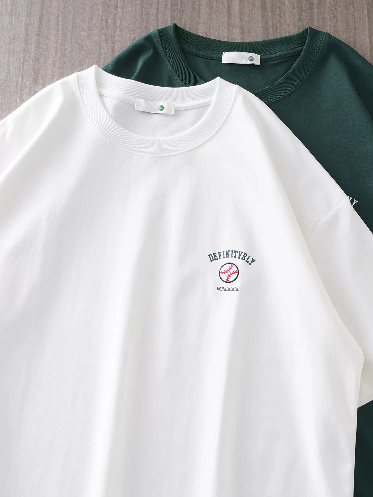 Áo thun thêu họa tiết độc đáo OMZM dành cho nam, chất liệu dày 250G, tay ngắn, kiểu dáng thời trang mùa hè, cổ tròn, áo lót nửa tay.