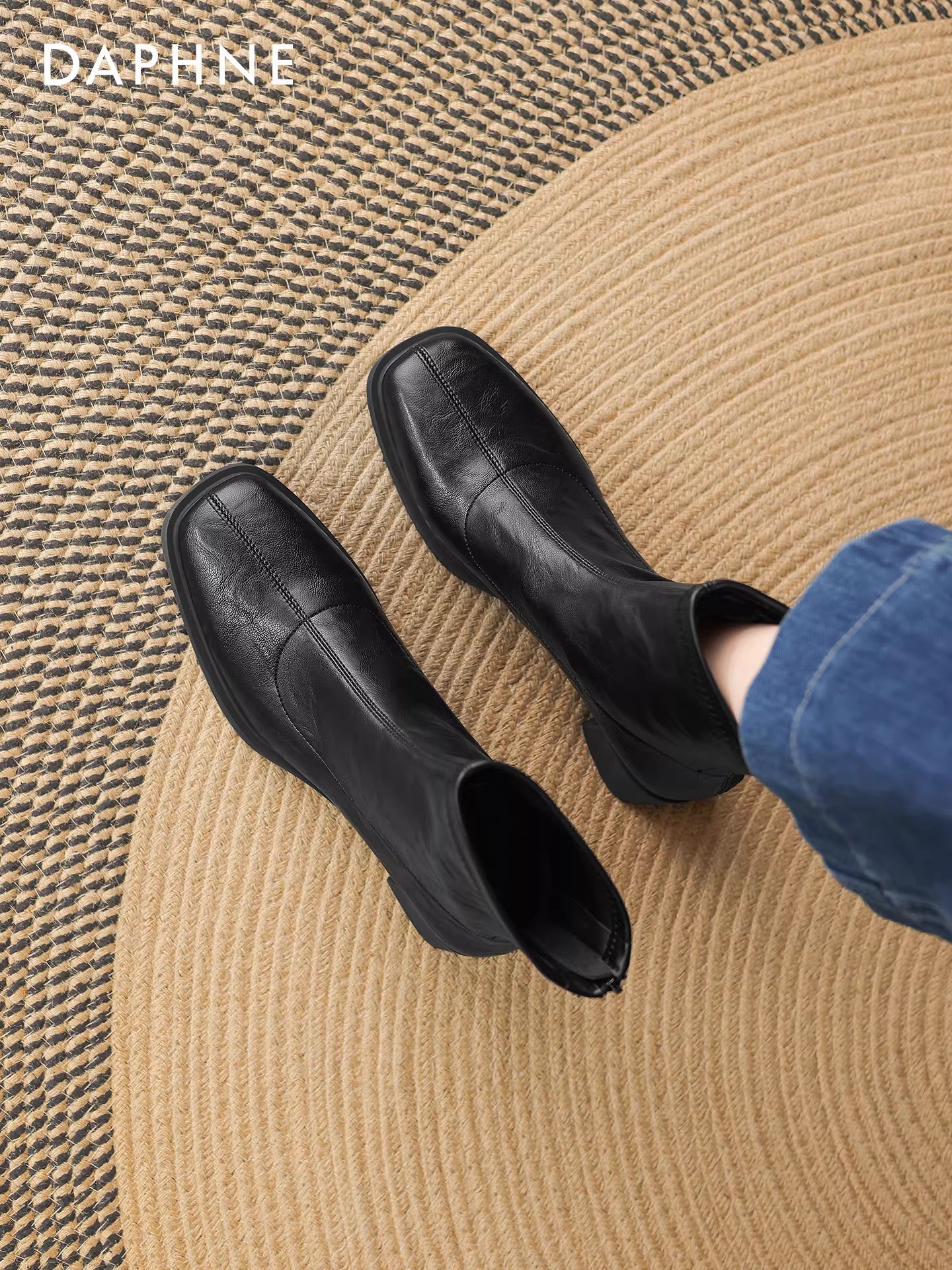 Giày bốt cổ ngắn Daphne đen kiểu retro 2025 kiểu mới, gót vuông chunky, mũi vuông, đi làm, kiểu Martin, nữ, mùa thu, chất liệu thun ôm chân