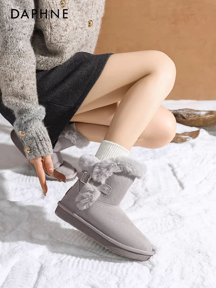 Giày bốt đi tuyết đế dày Daphne dành cho nữ 2025, giày bốt da thật mùa đông mới có lớp lót lông mềm, dày dặn và ấm áp, giày bông cỡ lớn vùng Đông Bắc.