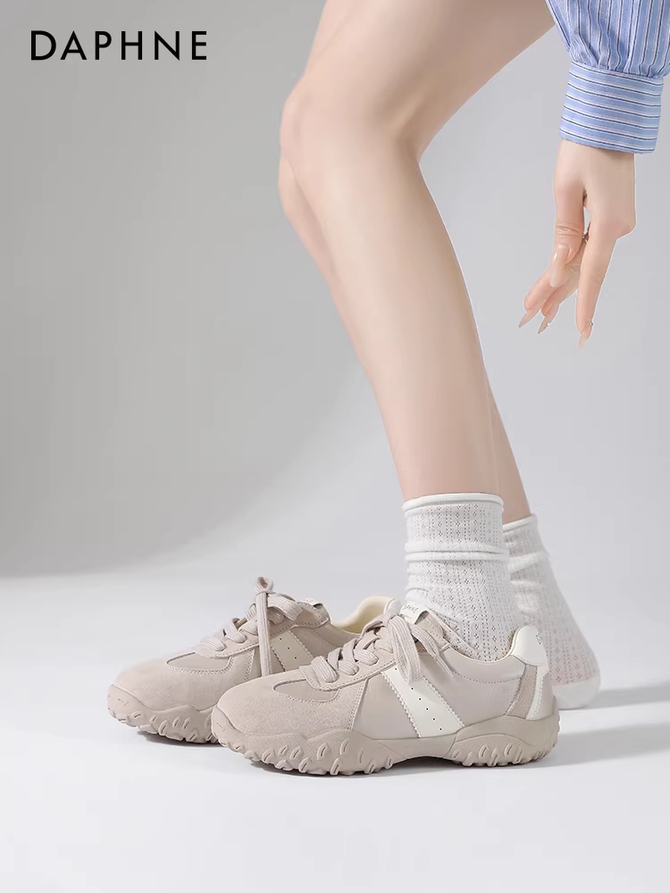 Giày tập Daphne nữ 2025 xuân hè mới, kiểu retro, giày thể thao đa năng, màu bạc, đế dày