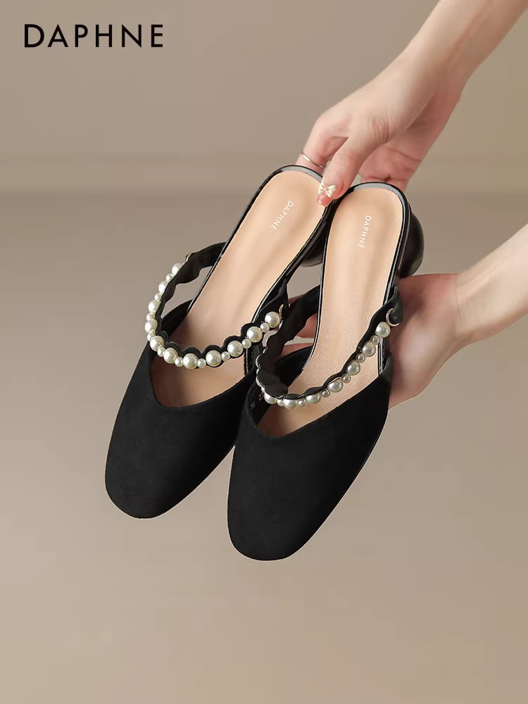 Giày mules mũi kín Daphne dành cho nữ, kiểu mới mùa hè 2025, dép quai ngang đính ngọc trai, dép lê mùa hè, giày nữ.