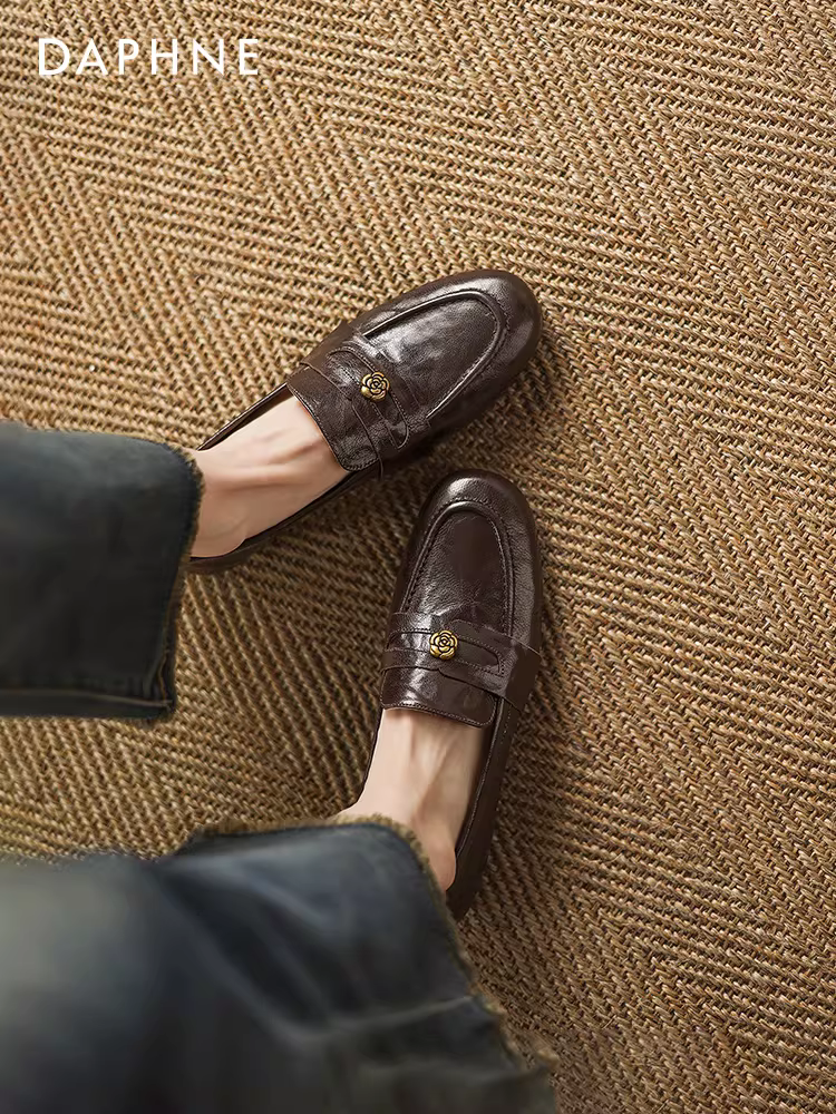 Giày lười đế mềm Daphne dành cho nữ, kiểu mới thu đông 2025, giày da phong cách Anh quốc thoải mái, giày bệt đi làm.