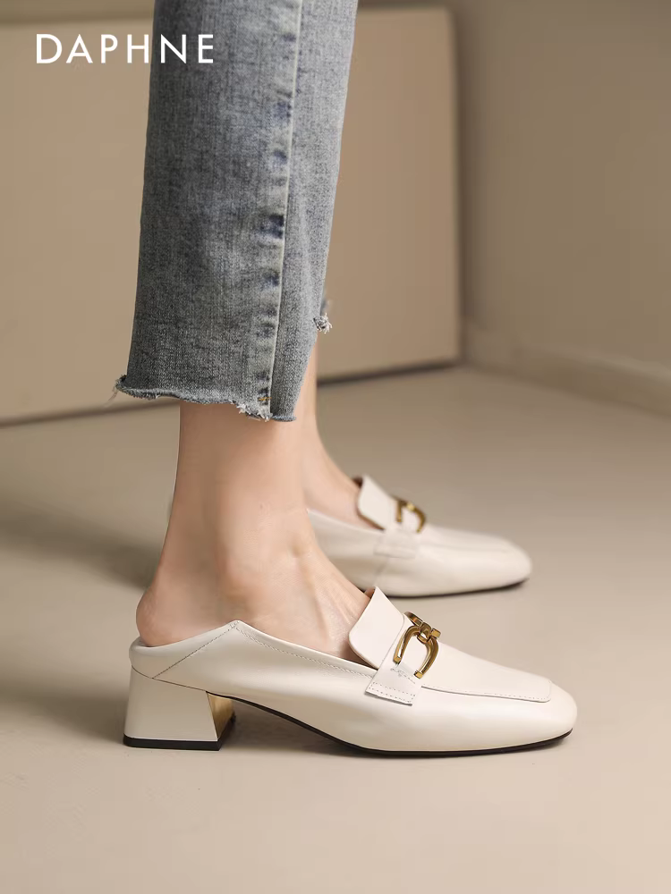 Giày Loafer Daphne nữ 2025 kiểu Anh mùa xuân mới, chất liệu da đen siêu mềm, giày cao gót đi làm, giày đơn.