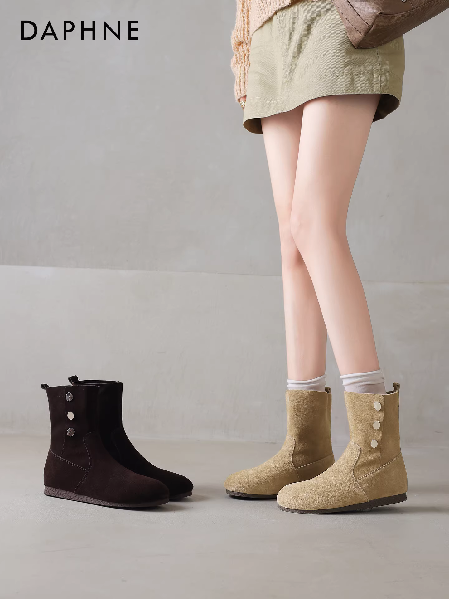 Giày bốt ngắn Daphne dành cho nữ, kiểu mới mùa đông 2025 lót lông cừu, kiểu Martin, giày đi xe, bốt đế bằng mỏng, giày Birkenstock.