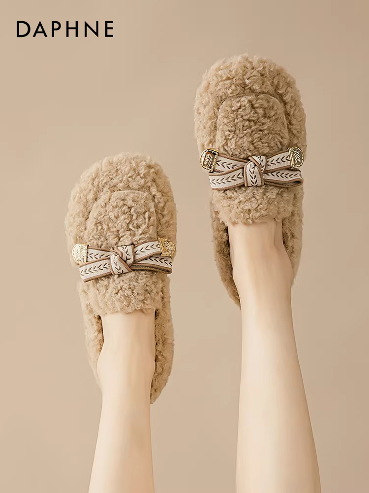 Giày dép mùa đông cổ điển dành cho nữ của Daphne có lông, giày cotton lông thú phổ biến dành cho văn phòng