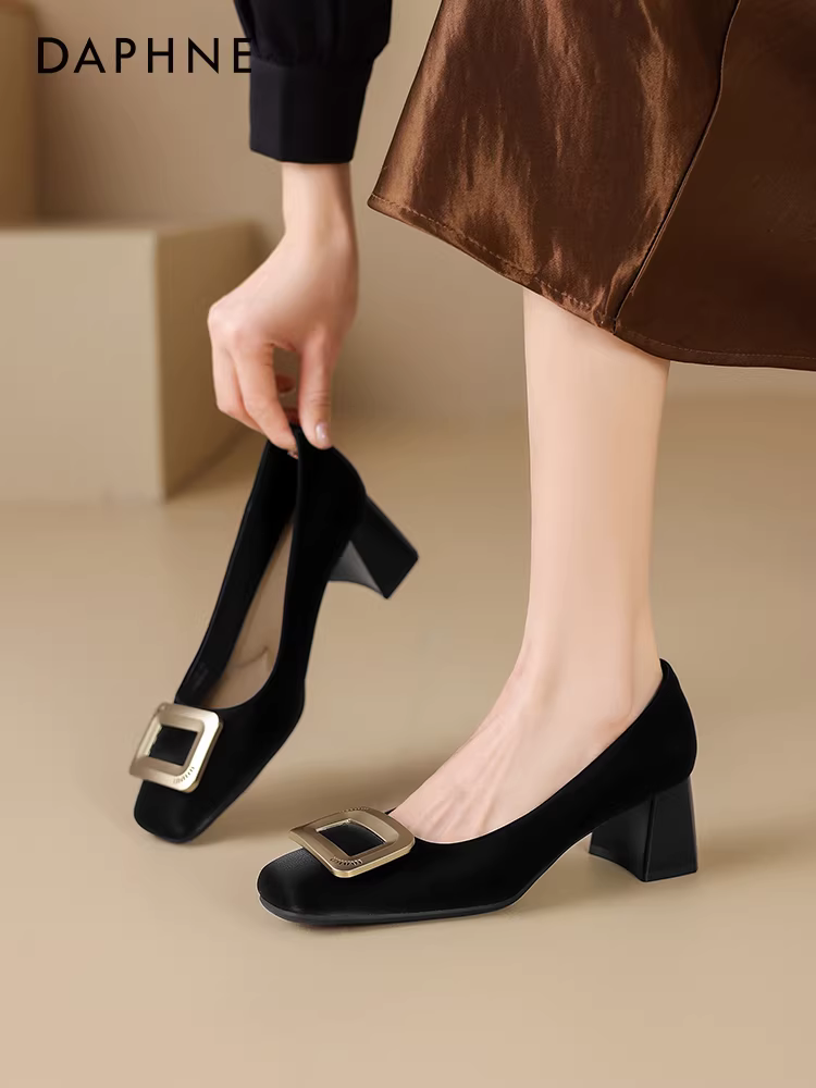 Giày cao gót đen Daphne dành cho nữ 2025 kiểu Pháp mới, giày đơn đế thấp dành cho nữ, giày da nữ gót thô chuyên nghiệp, thích hợp cho phỏng vấn