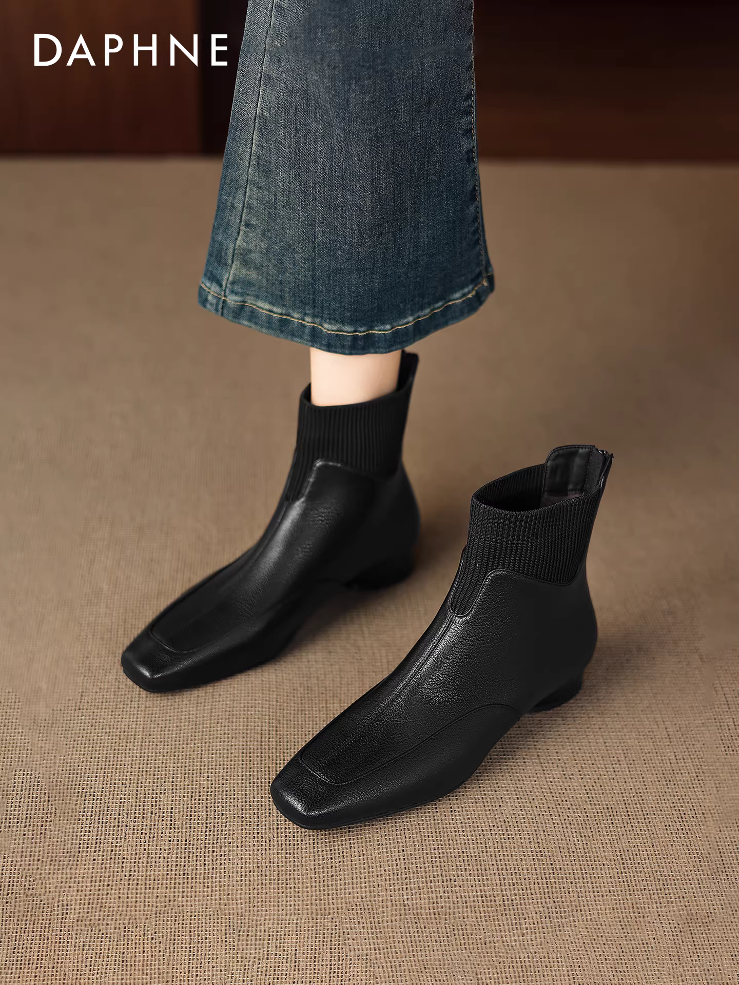 Giày bốt cổ ngắn kiểu Pháp Daphne dành cho nữ, mẫu mới mùa đông 2025, mũi vuông, gót dày, kiểu Martin, phối len, ôm chân, mùa thu