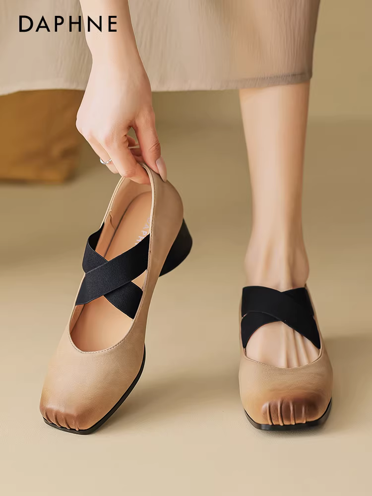Giày bệt Daphne dành cho nữ có quai, giày cao gót mũi nhọn, giày da nhỏ, giày Mary Jane đế thô kiểu Pháp mùa thu.
