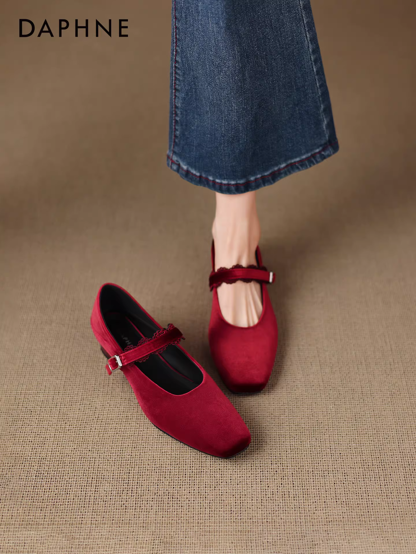 Giày bệt Daphne màu đỏ dành cho nữ, kiểu mới mùa thu 2025, kiểu Pháp sang trọng, giày bệt Mary Jane nữ