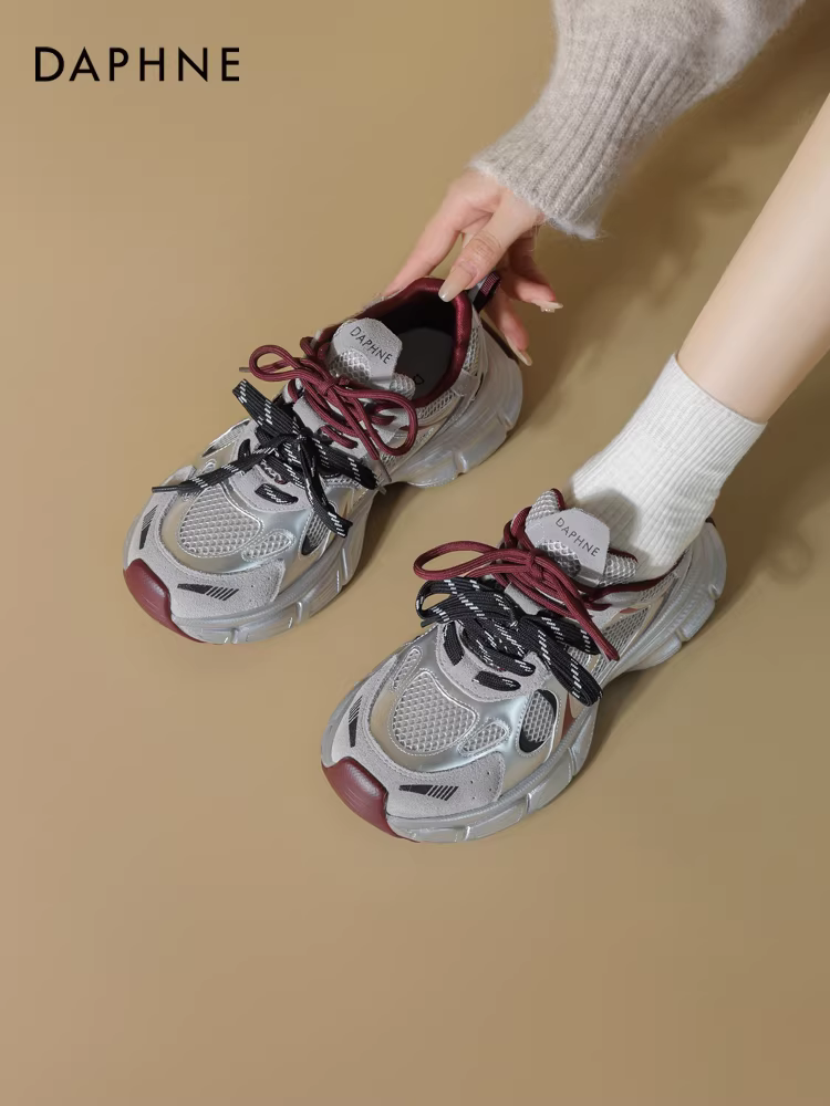 Giày thể thao đế dày Daphne dành cho nữ 2025, giày thể thao mùa đông mới màu bạc, giày tăng chiều cao có lớp lót lông mềm, giày nữ đa năng