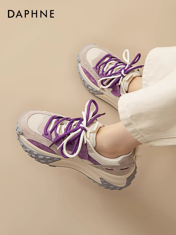 Giày đế dày Daphne dành cho nữ 2025, mẫu mới thu đông, màu tím, giày nữ đế bánh xe, giày đế xuồng, giày thể thao tăng chiều cao