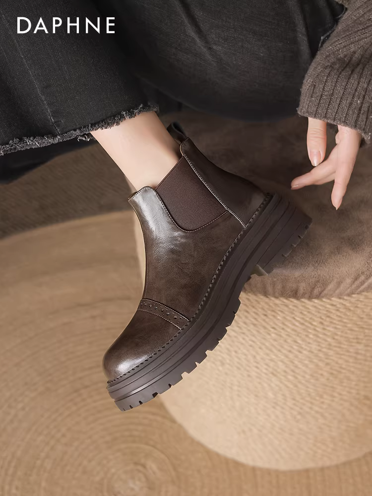 Giày bốt Chelsea lót lông Daphne dành cho nữ, mẫu mới 2025, kiểu dáng ôm sát mắt cá chân, mùa thu đông, phong cách Anh, kiểu Martin.