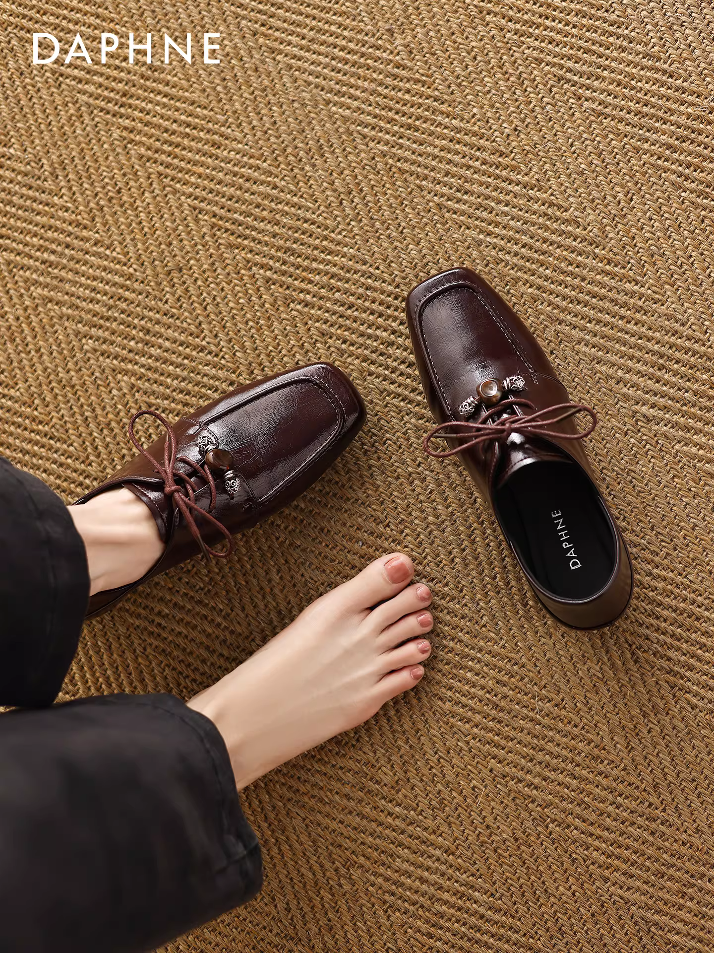 Giày nữ Daphne màu đỏ đô, kiểu Derby mới năm 2025, dây buộc, giày da nhỏ, gót thấp, kiểu Brogue, kiểu Loafer