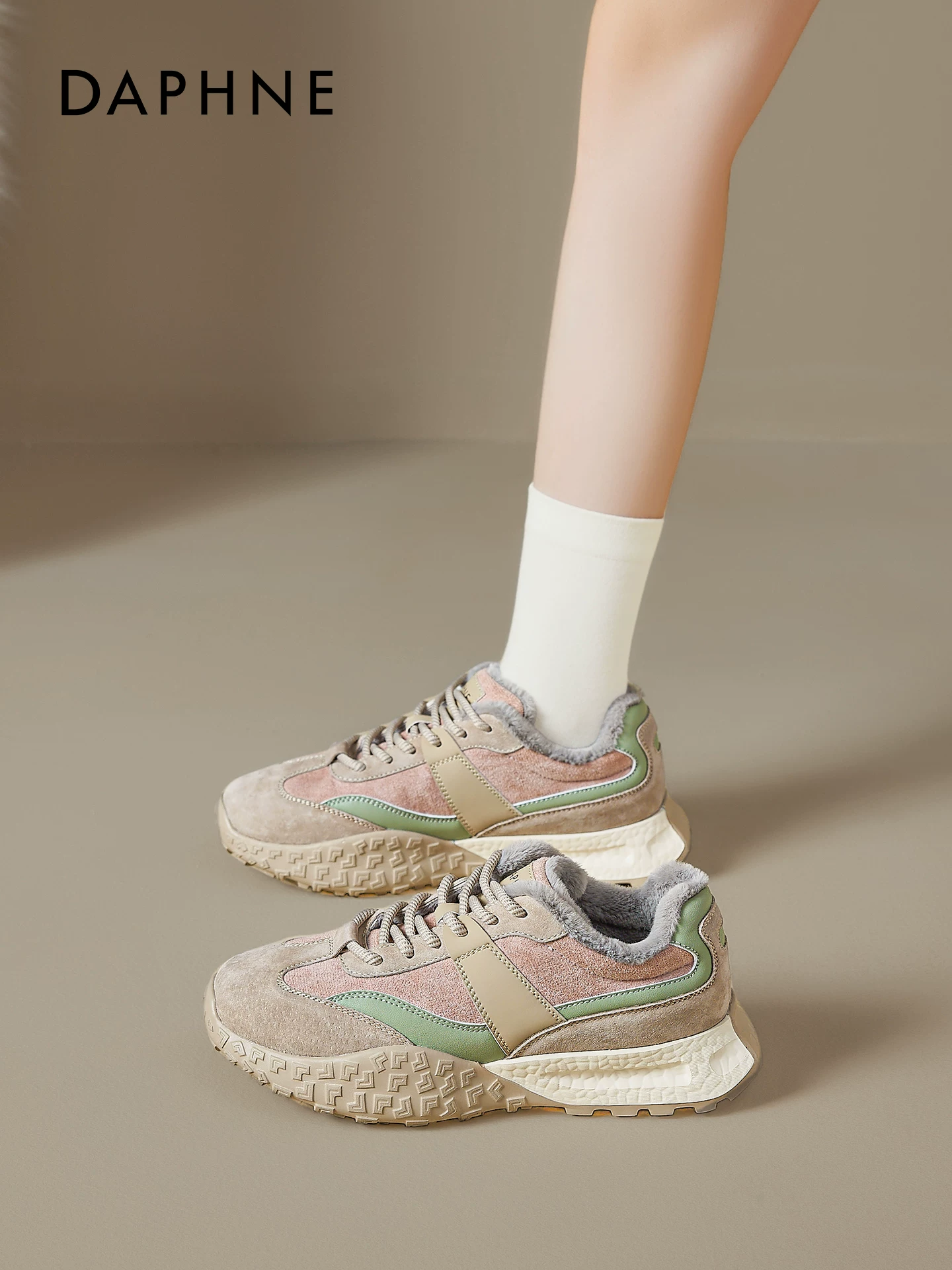 Giày tập thể thao đế dày kiểu Đức Daphne dành cho nữ, giày mùa đông mới năm 2025 lót lông cừu giữ ấm, giày trắng, giày thể thao tăng chiều cao.