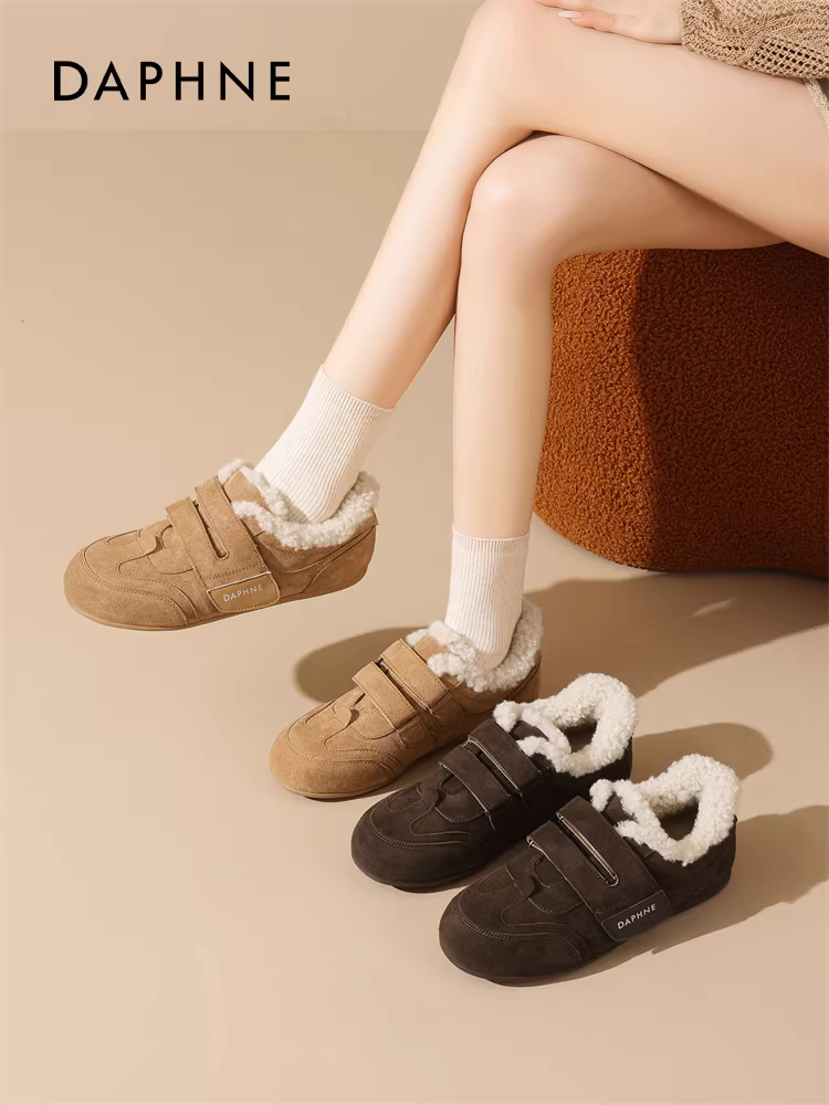 Giày tăng chiều cao Daphne dành cho nữ, kiểu mới mùa đông 2025, kiểu dán quai, kiểu Birkenstock, lót lông, giày bông giữ ấm, ủng tuyết