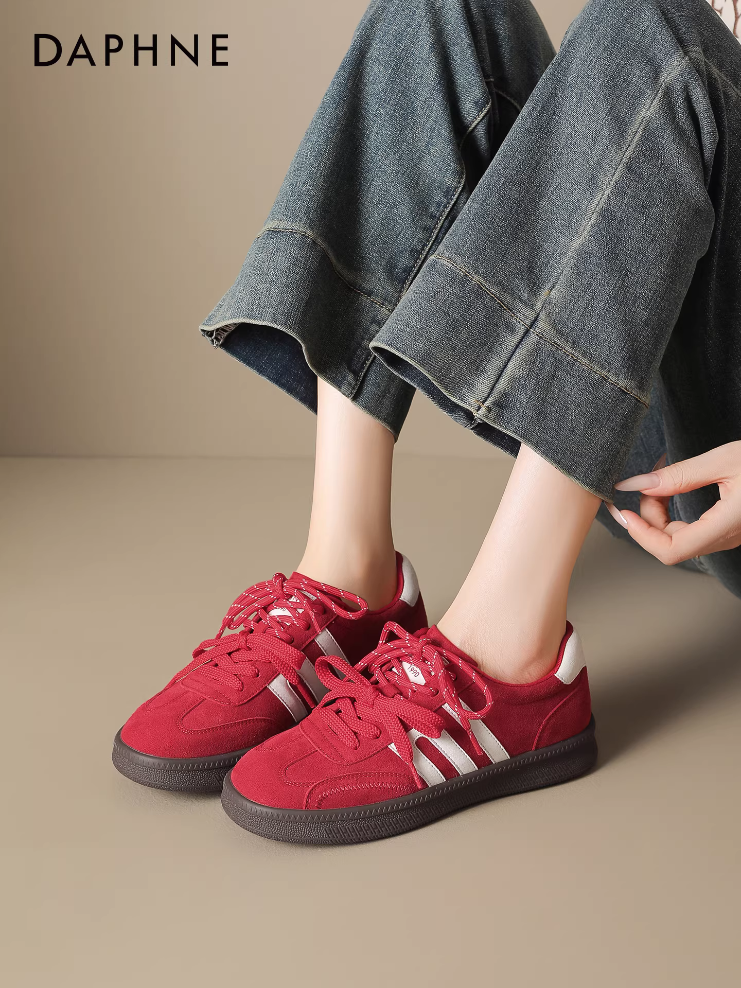 Giày thể thao nữ Daphne classic 2025 mới, đa năng, màu đỏ, phong cách thường ngày, siêu hot mùa thu