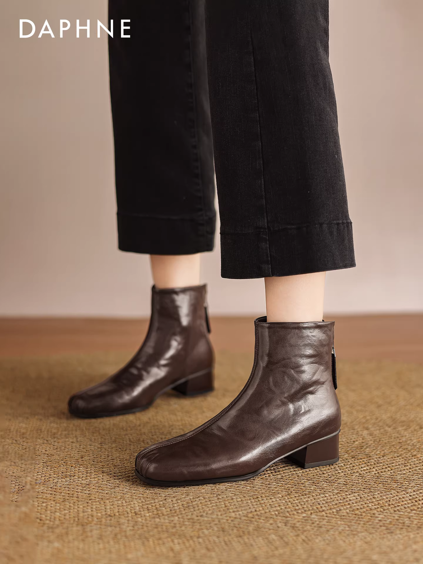 Giày bốt ngắn mũi vuông Daphne dành cho nữ 2025 giày bốt đơn mùa thu đông mới Giày bốt Melard giày bốt dáng thon gót dày Giày bốt Martin