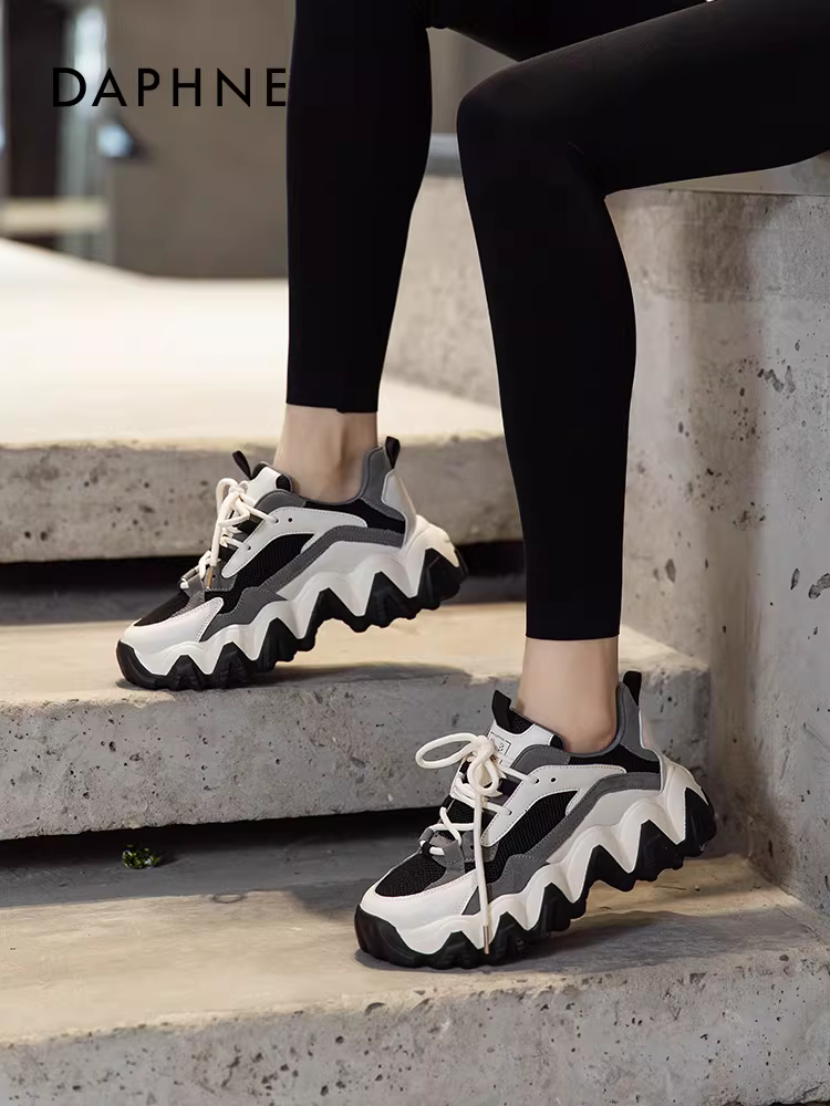 Giày bố đế dày tăng chiều cao Daphne dành cho nữ, giày nữ mới mùa thu 2025, giày panda giúp chân trông nhỏ hơn, giày thể thao nữ.