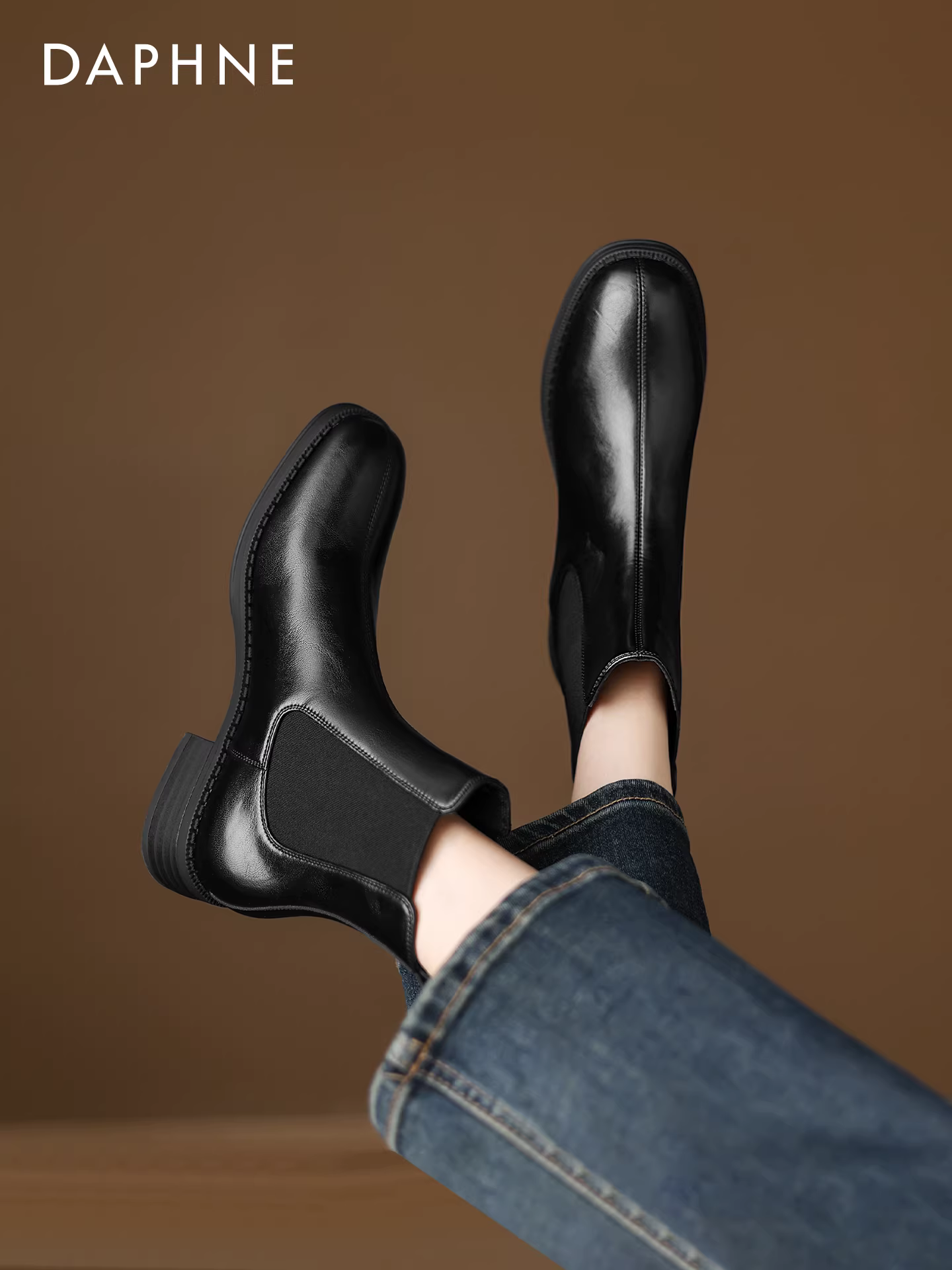 Giày bốt ngắn Daphne dành cho nữ 2025, mẫu mới thu đông, màu đen, kiểu dáng thon gọn, đa năng, rất đẹp, kiểu Martin.