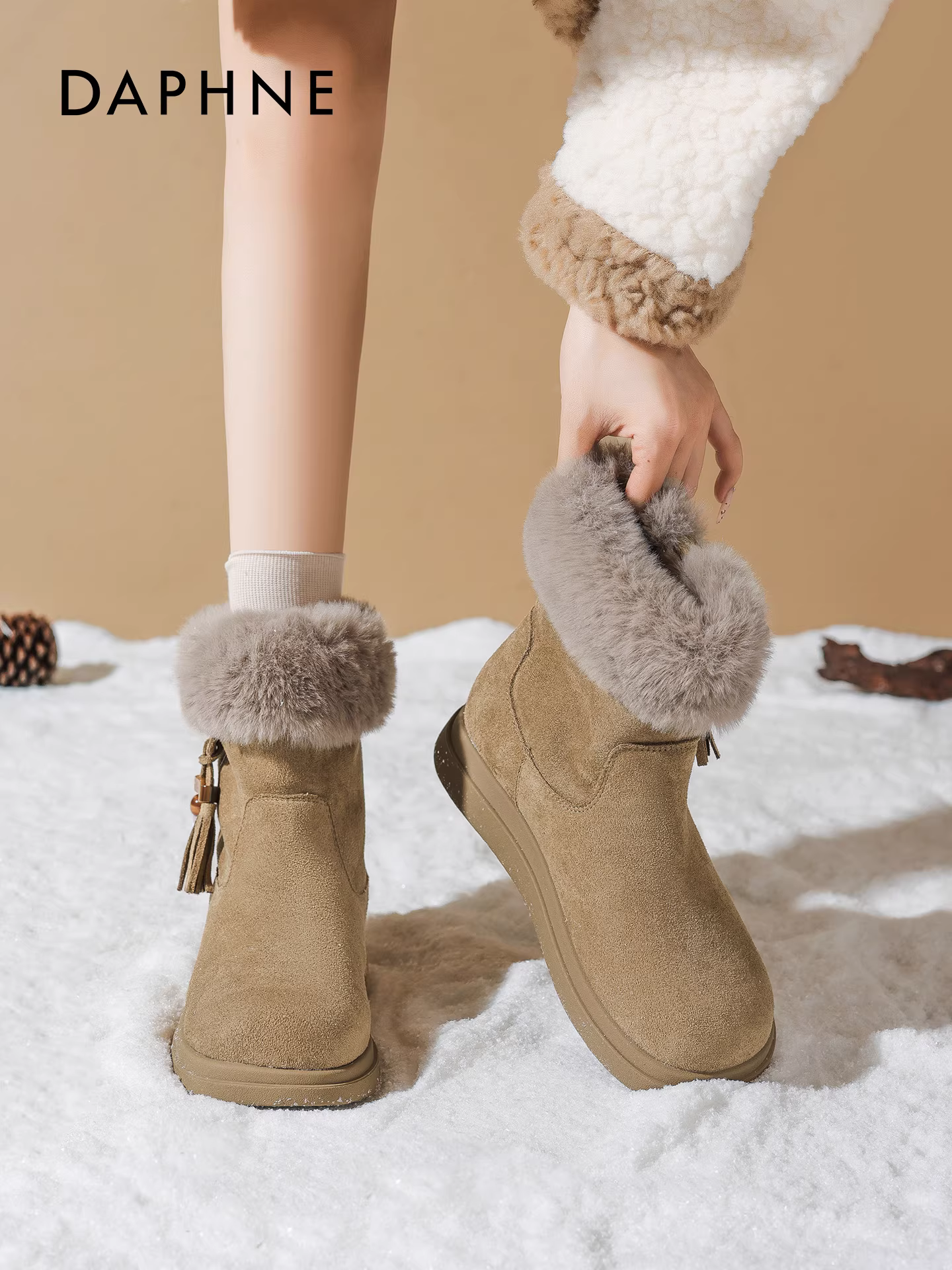 Giày bốt nữ Daphne lót lông cừu giữ ấm mùa đông 2025, chống lạnh, ấm áp, cổ ngắn, đế dày, chất liệu bông mềm mại