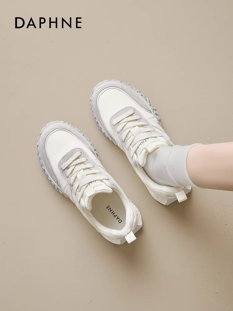 Giày bố đế dày Daphne dành cho nữ mùa xuân 2026 mới giày thể thao nhẹ tập luyện thông thường giày thể thao màu trắng đa năng