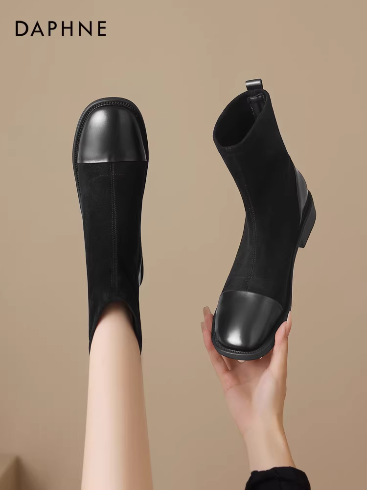 Giày bốt ngắn Daphne dành cho nữ 2025, kiểu mới thu đông, chất liệu da lộn, kiểu dáng ôm sát, đế dày, tăng chiều cao, phong cách Anh quốc cổ điển, kiểu bốt đơn, bốt tất.