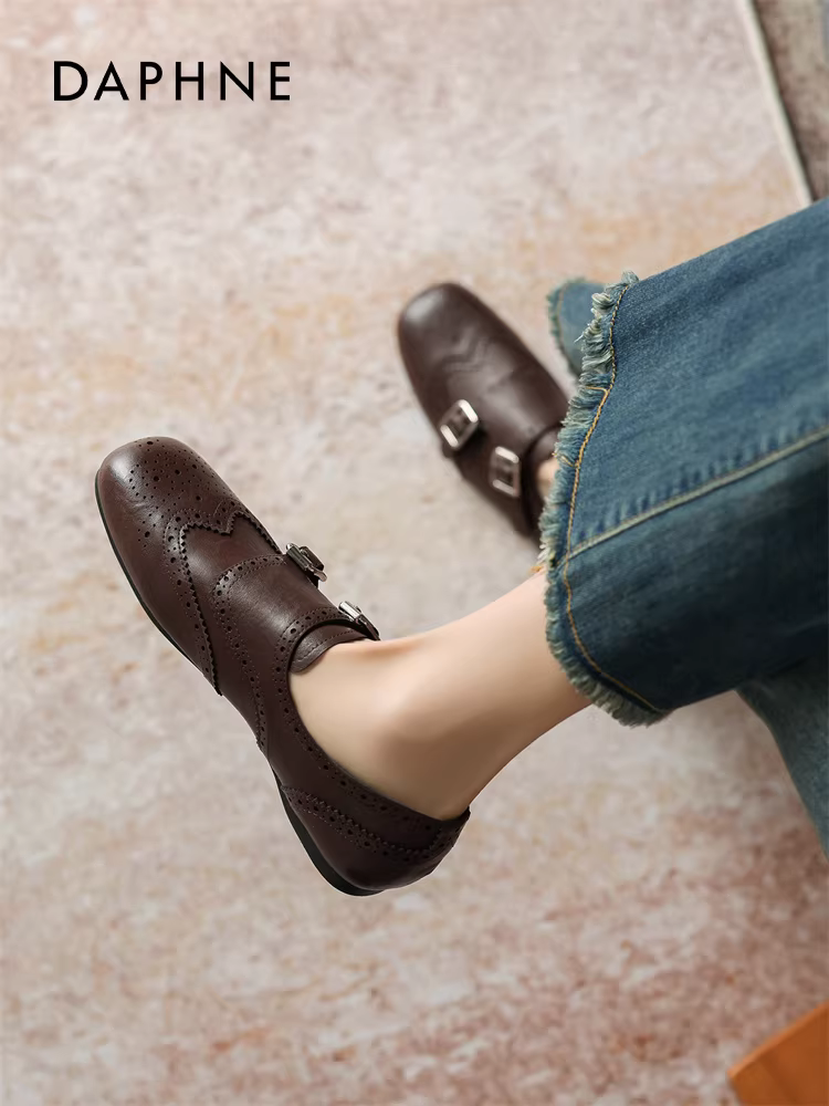 Giày bệt Daphne dành cho nữ mùa xuân 2026 mới phong cách retro Anh quốc đa năng giày da Baroque