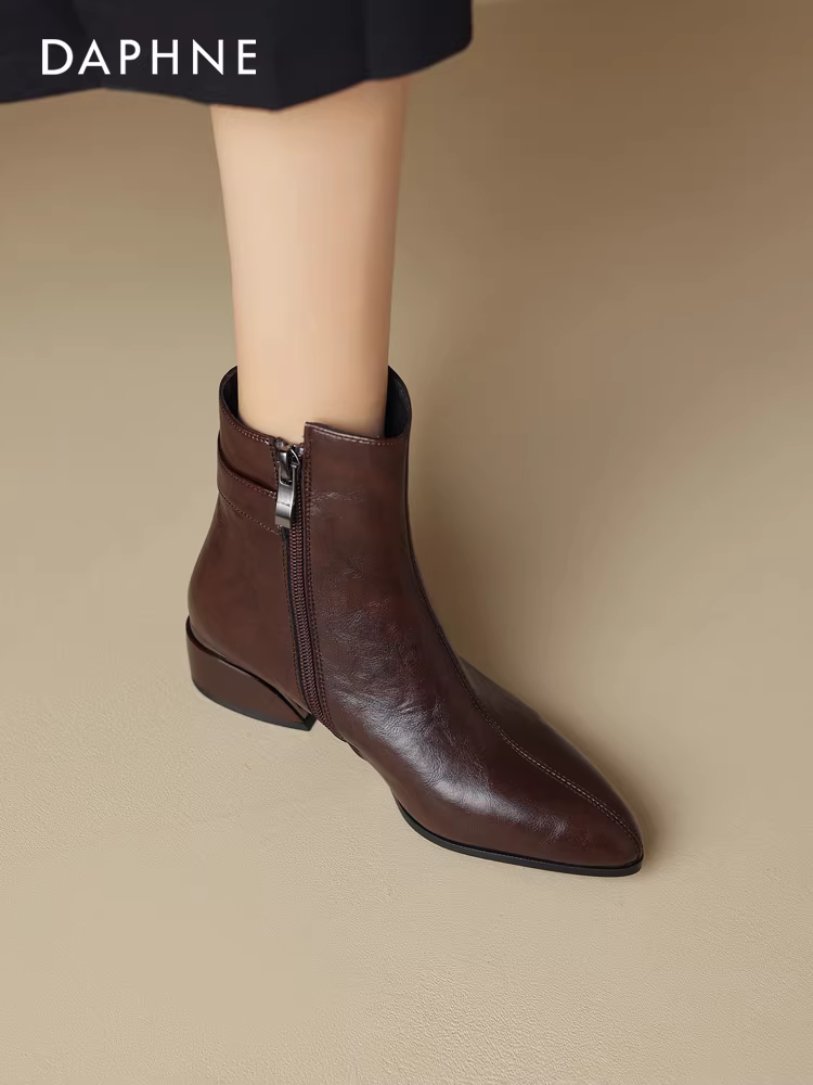 Giày bốt ngắn màu nâu Daphne dành cho nữ, mẫu mới mùa đông 2025, giày mẹ, kiểu Chelsea, mũi nhọn, gót dày, giày bốt cổ ngắn, kiểu Martin