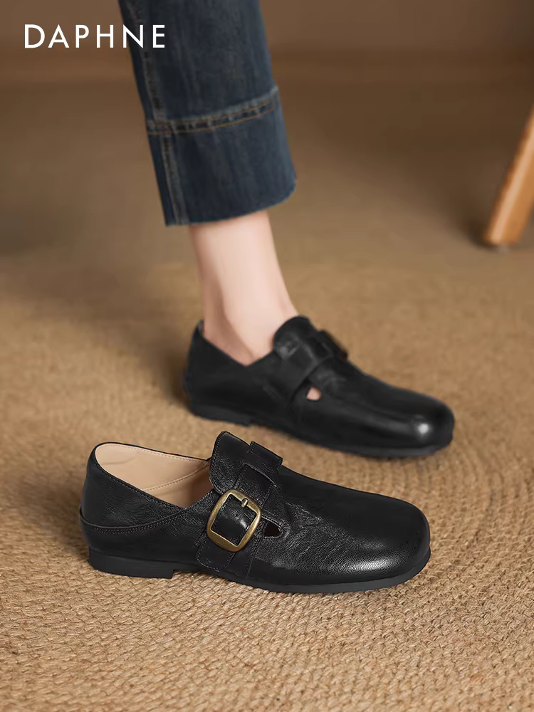 Giày bệt Daphne màu đen kiểu dáng mới mùa thu 2025 dành cho nữ, kiểu dáng retro, chất liệu da nhỏ, kiểu Birkenstock, dành cho mẹ.