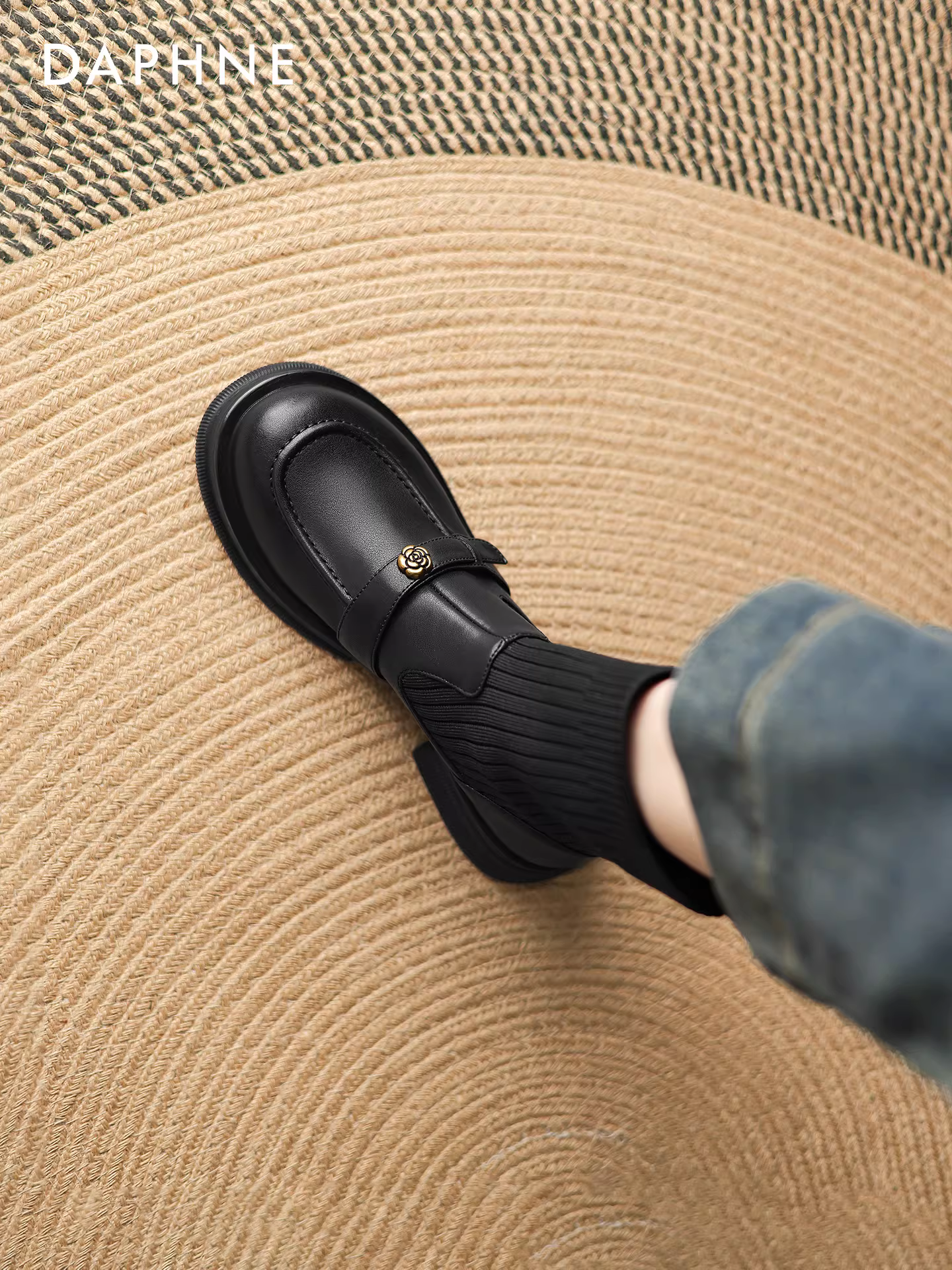 Giày bốt cao cổ Daphne chất liệu thun 2025 kiểu mới dành cho nữ, kiểu Martin ngắn, màu nâu, chất liệu da mỏng, mùa thu đông, có lớp lót lông cừu