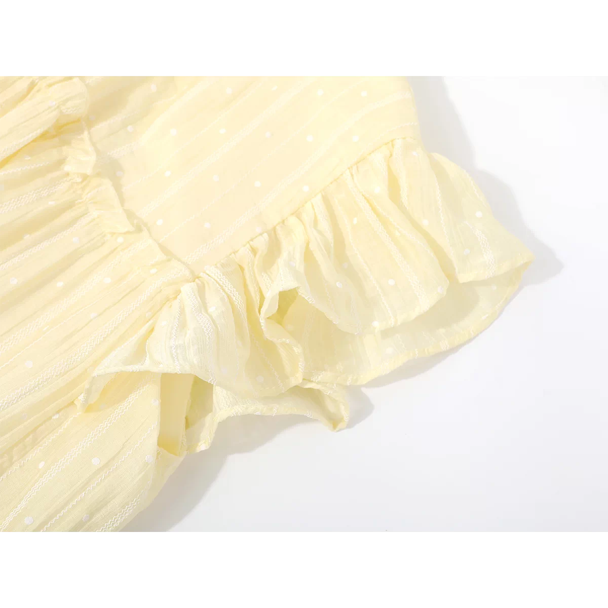 Váy tay bồng kiểu Pháp dành cho nữ, mẫu hè mới, dáng rộng nhỏ nhắn, váy ngắn chữ A tôn dáng, váy xếp tầng.