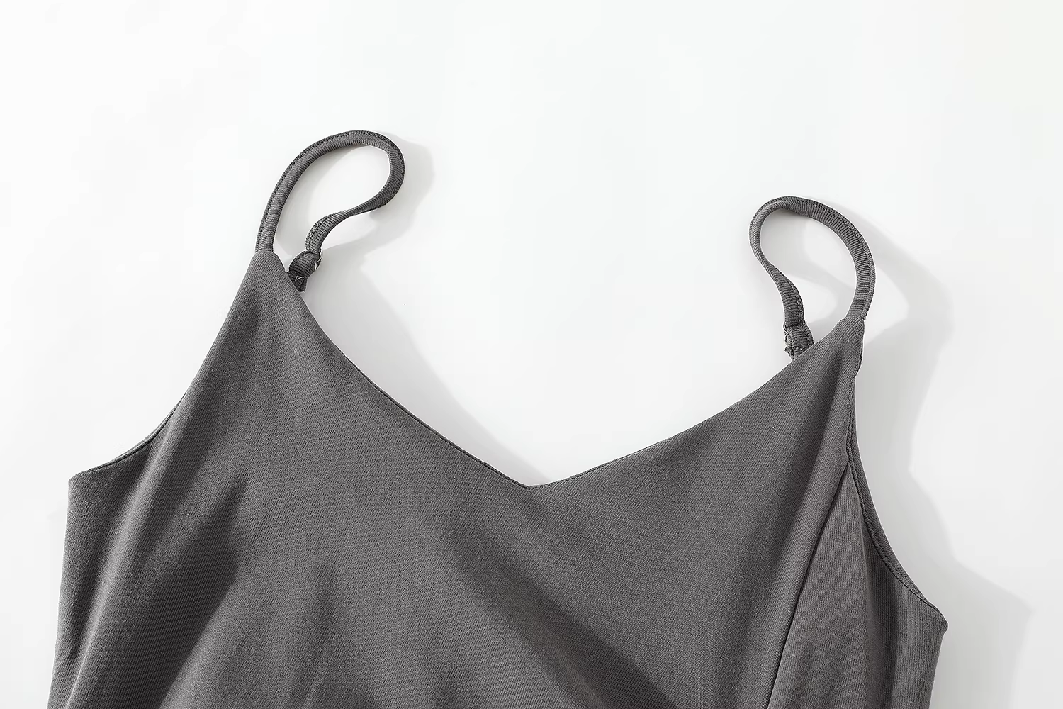 Bộ đồ hai mảnh gồm áo sơ mi màu xám và váy yếm dành cho nữ, kiểu dáng xuân thu mới, áo chống nắng phong cách giản dị độc đáo, bộ đầm đẹp