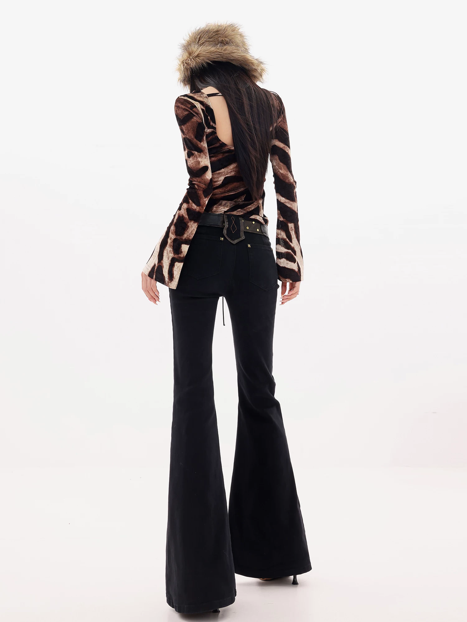 Quần Jean Xẻ Tà Đính Đinh Đen Nguyên Bản ABWLR Rebel Street - Dành Cho Nữ, Quần Bootcut Ôm Body Giúp Giảm Cân Mới Cho Mùa Thu Đông