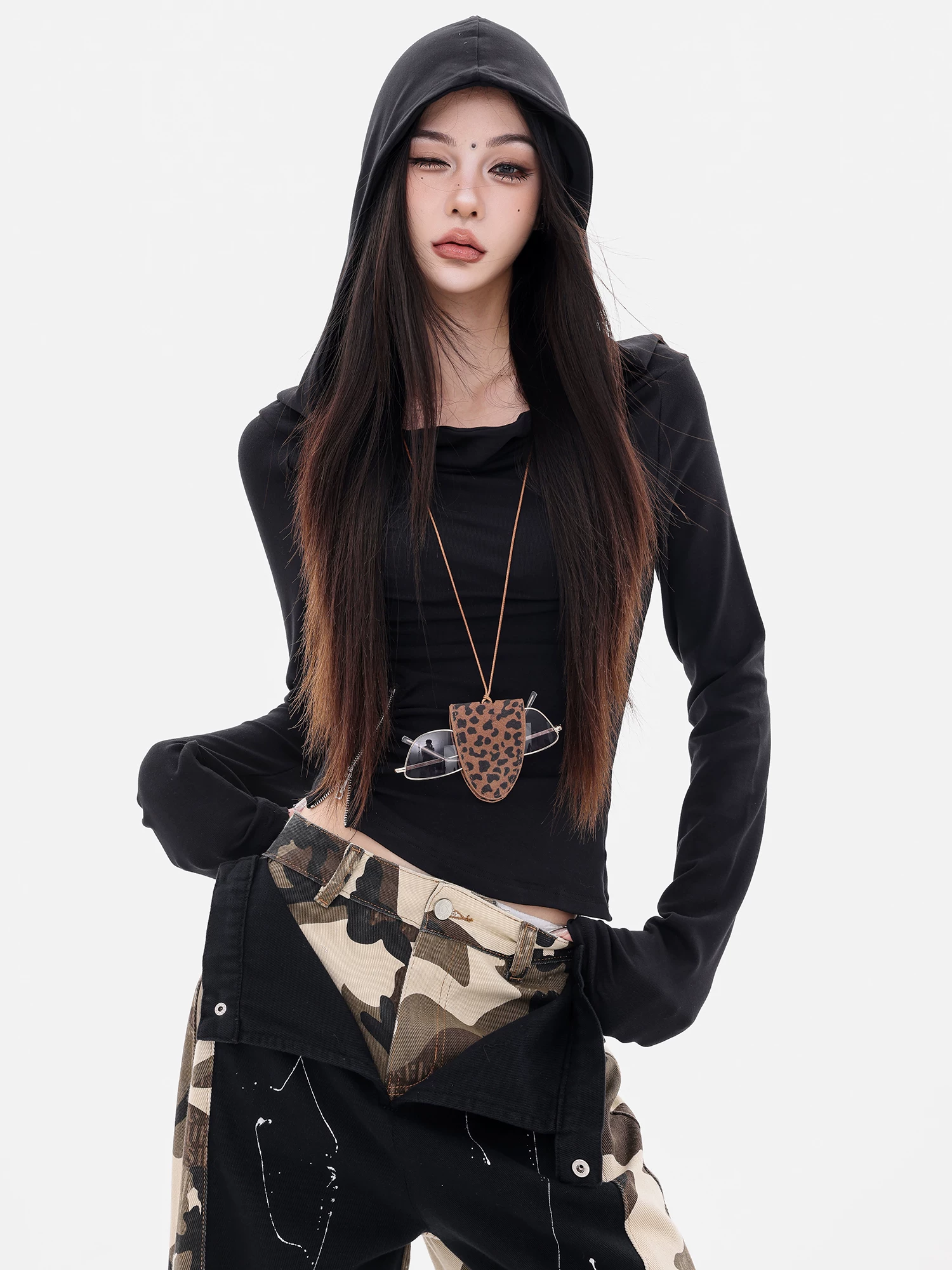 ABWEAR Urban Journey - Áo thun dài tay có mũ trùm đầu màu đen nguyên bản đầu thu năm 2025 Slim Fit Top