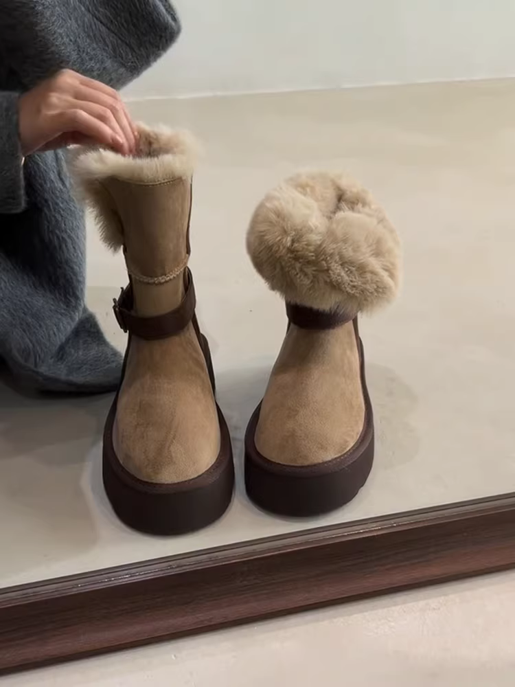 Phiên bản da bò~ Giày bốt đi tuyết đế dày phong cách dành cho nữ, phối màu cổ điển với khóa thắt lưng, lót lông dày, giày bốt cotton lót lông hai lớp.