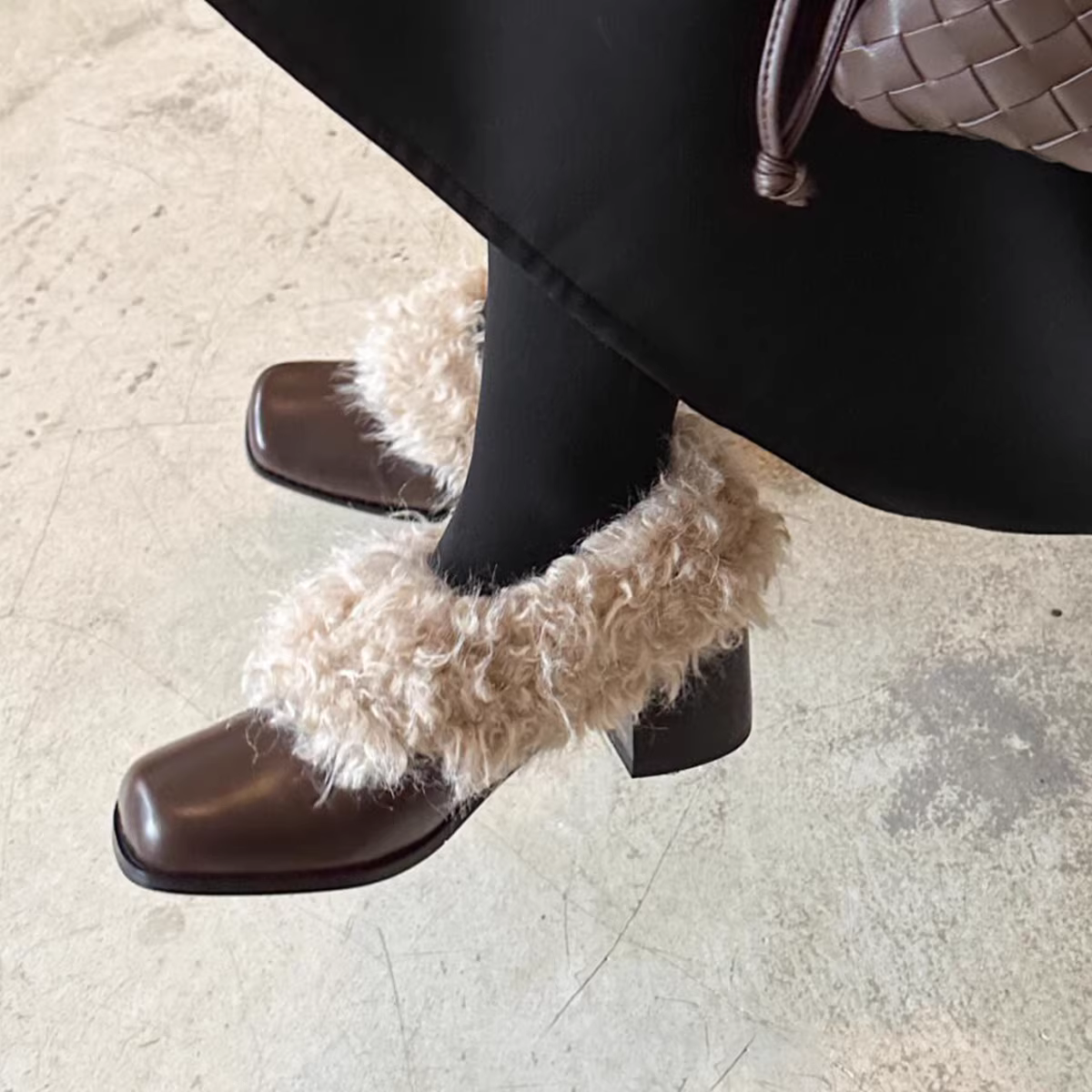 Phiên bản da cừu ~ Giày lười da thật mũi vuông cổ điển dành cho nữ, giày cotton ấm áp lót lông cừu, giày cao gót nữ sang trọng lông xù