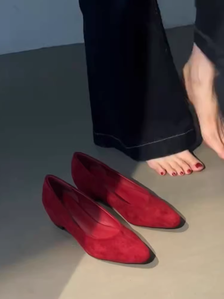 Phiên bản da cừu ~ Giày lười kiểu retro tối giản tăng chiều cao dành cho nữ, giày đi làm đa năng bằng da lộn mũi nhọn kiểu chữ V giúp thon gọn