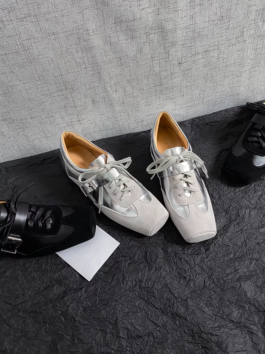 Phiên bản da cừu ~ Giày da nữ sành điệu, giày ba lê da lộn cổ điển đa năng với thiết kế buộc dây và khóa, giày tập luyện của Đức.