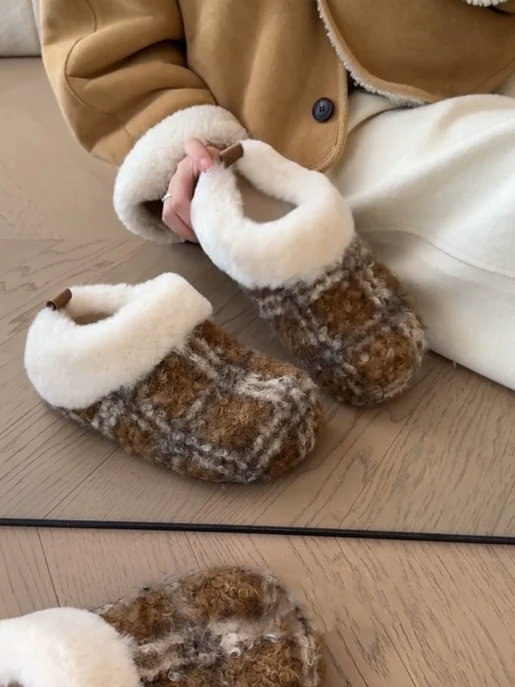 Phiên bản da cừu ~ Giày lười kiểu Birkenstock mềm mại, ấm áp, kiểu dáng mới dành cho nữ, giày lười đế dày dành cho phụ nữ nhỏ nhắn, giày mũi kín.